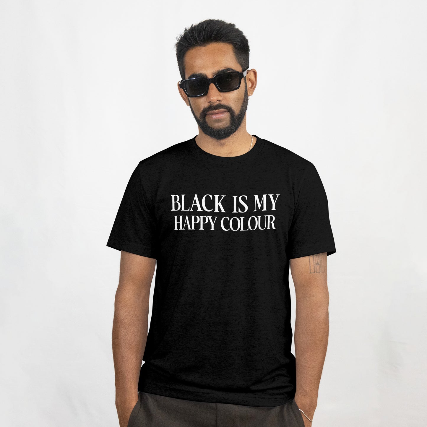 T-Shirt Black is my happy color