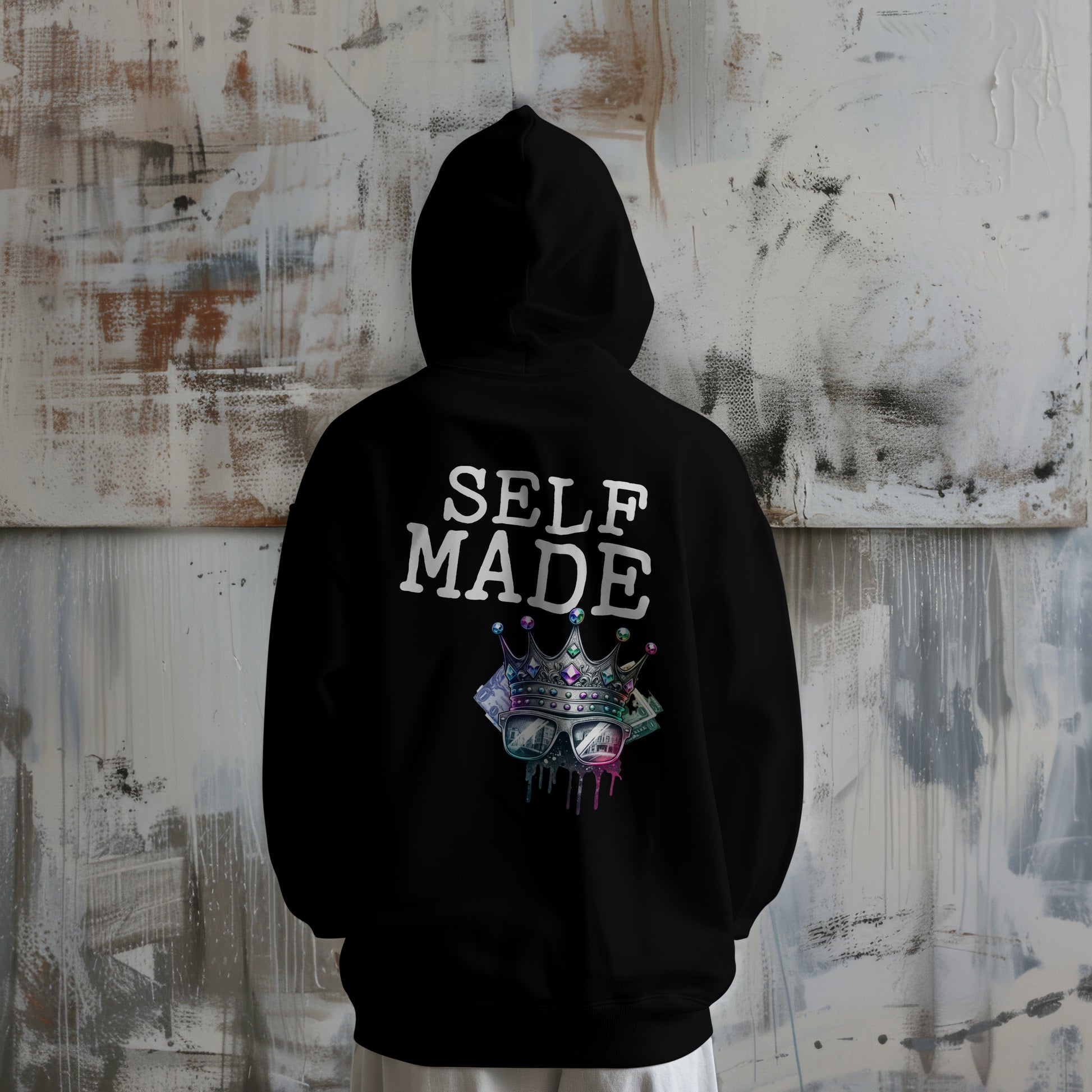 zwarte hoodie met self made tekst van P&R Design vergelijkbaar met adiddas-stijl